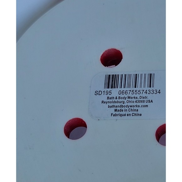 Bath & Body Works Red White Polar Bear Foam Soap Holder Christmas 2021 New - Picture 7 of 7